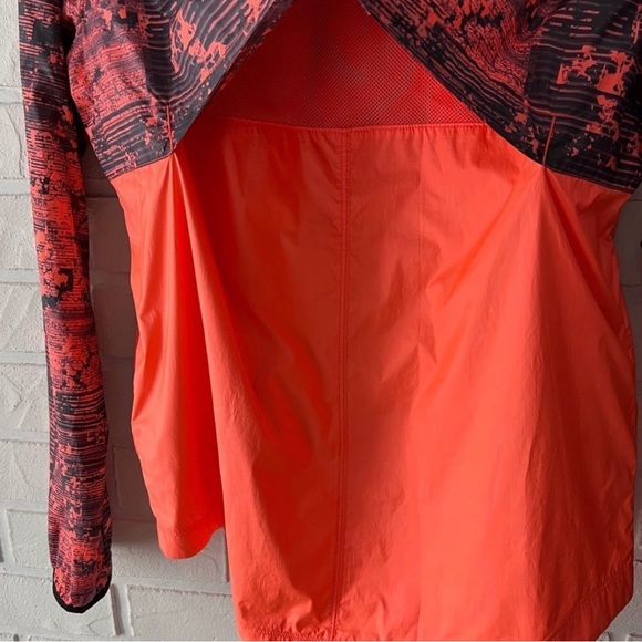 Oakley Lightweight Jacket - Picture 4 of 6